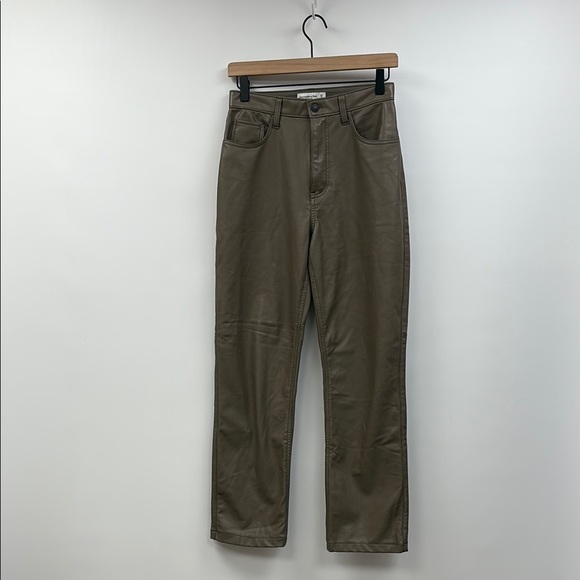 Abercrombie & Fitch '90s Straight Ultra High Rise Faux Leather Pant Olive Brown - Picture 3 of 11